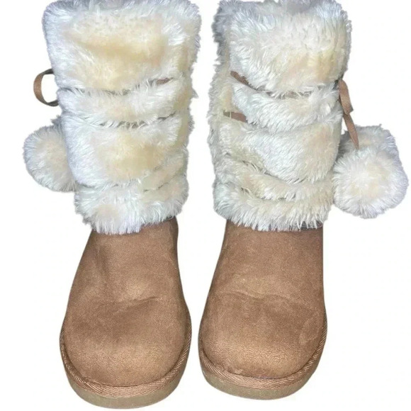 Girls size 2 zip boots. - Picture 2 of 4